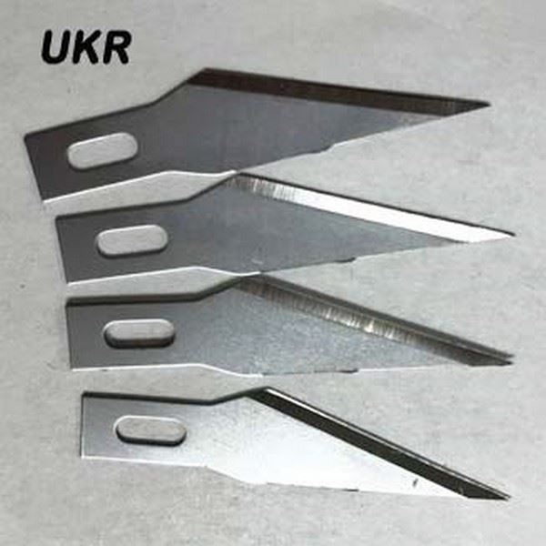 Replacement blade: for a knife with a ceramic blade